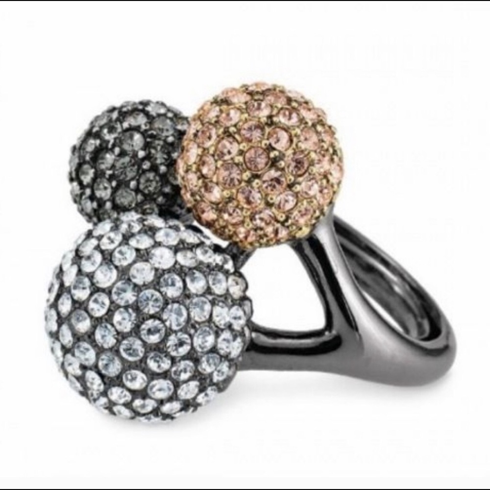 Hematite Soirée Trio Ring